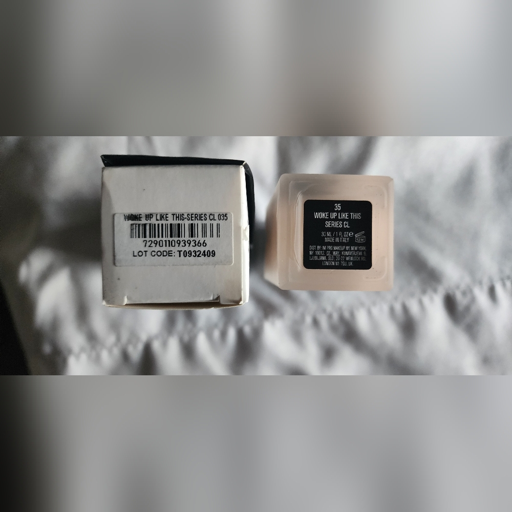 IL MAKIAGE Flawless Base Foundation - Light Ivory - Picture 2 of 3